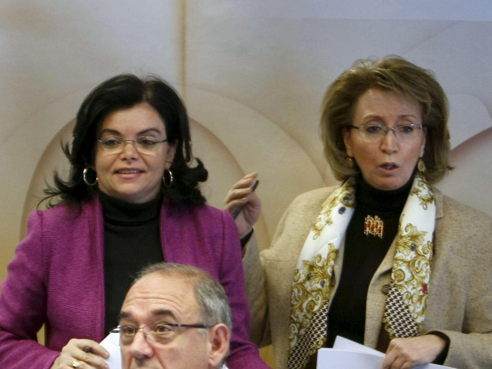 Juan Rodríguez, Ángeles Plancuelo (i) y Carmen Peña, ayer.
