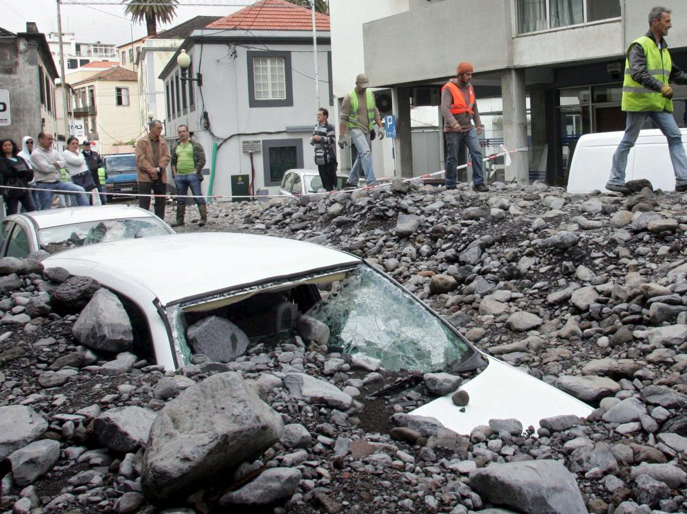 Los desprendimientos de tierra han provocado grandes destrozos en Funchal