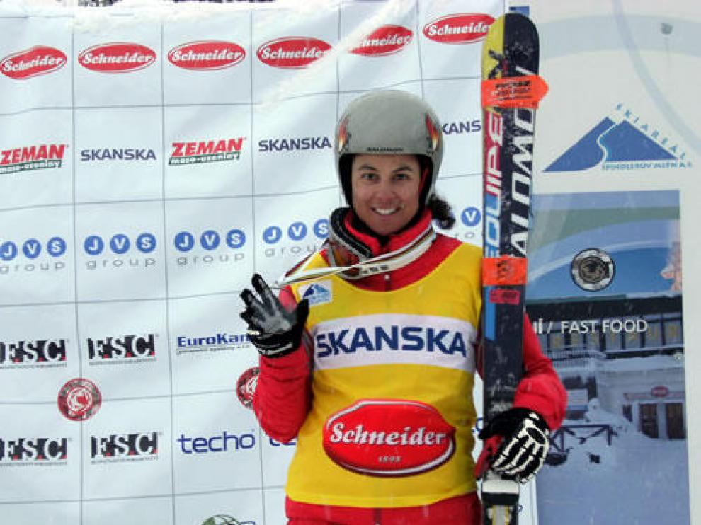 Rocío Delgado, con la medalla de campeona de Europa.