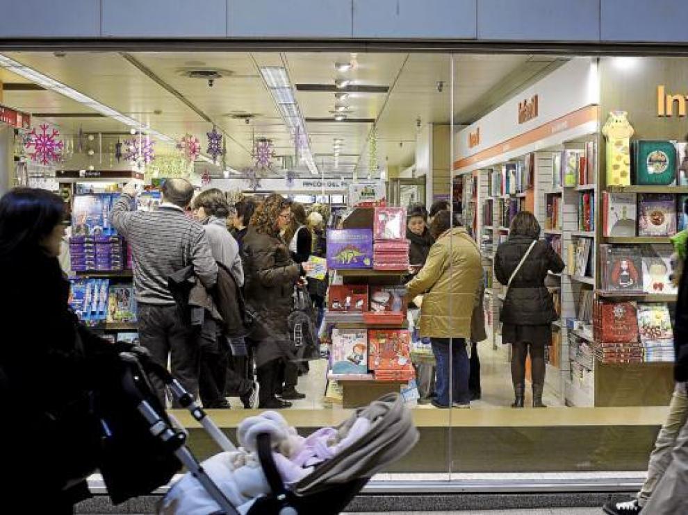 La mejor respuesta del consumo ha sido determinante en la mejora registrada por la economía