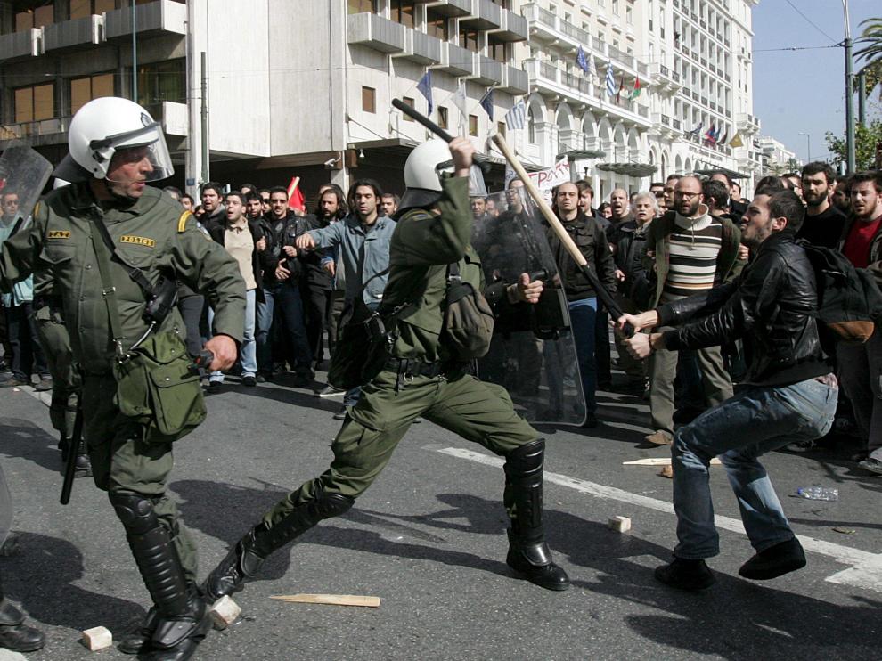 Grecia se paraliza contra las medidas anticrisis del Gobierno