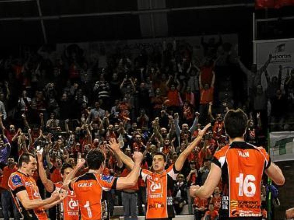 El CAI Teruel celebra uno de los puntos ante el Cuneo