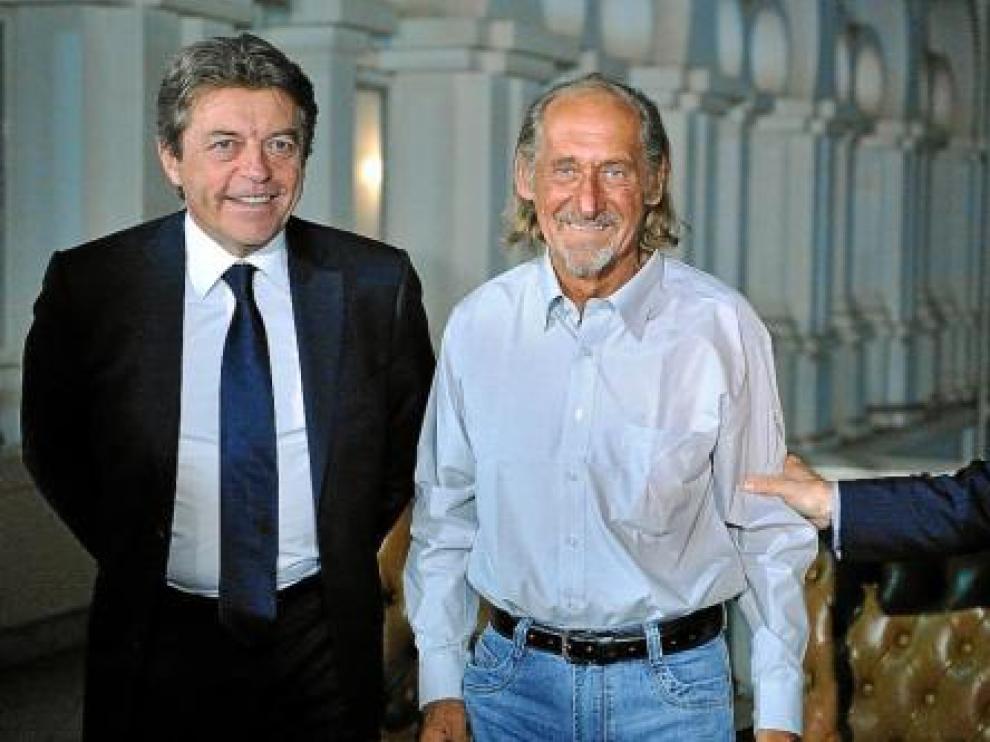 Pierre Camatte (c), junto a Sarkozy (d) y Joyandet, ayer en el palacio Presidencial de Bamako