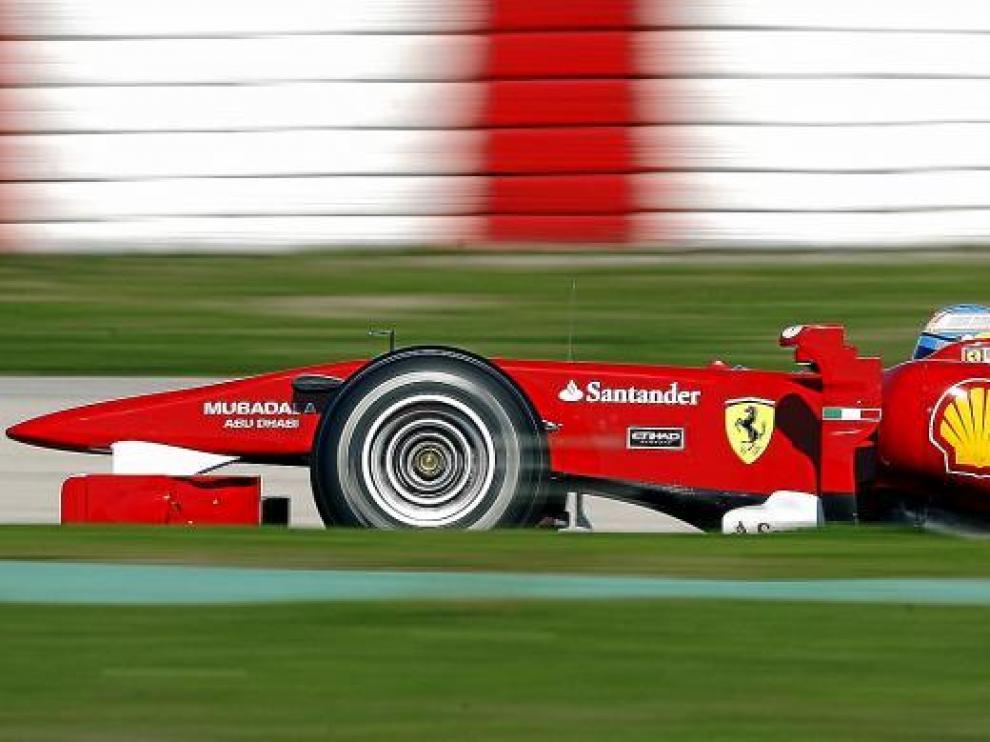 Fernando Alonso, en los entrenamientos de ayer en Montmeló
