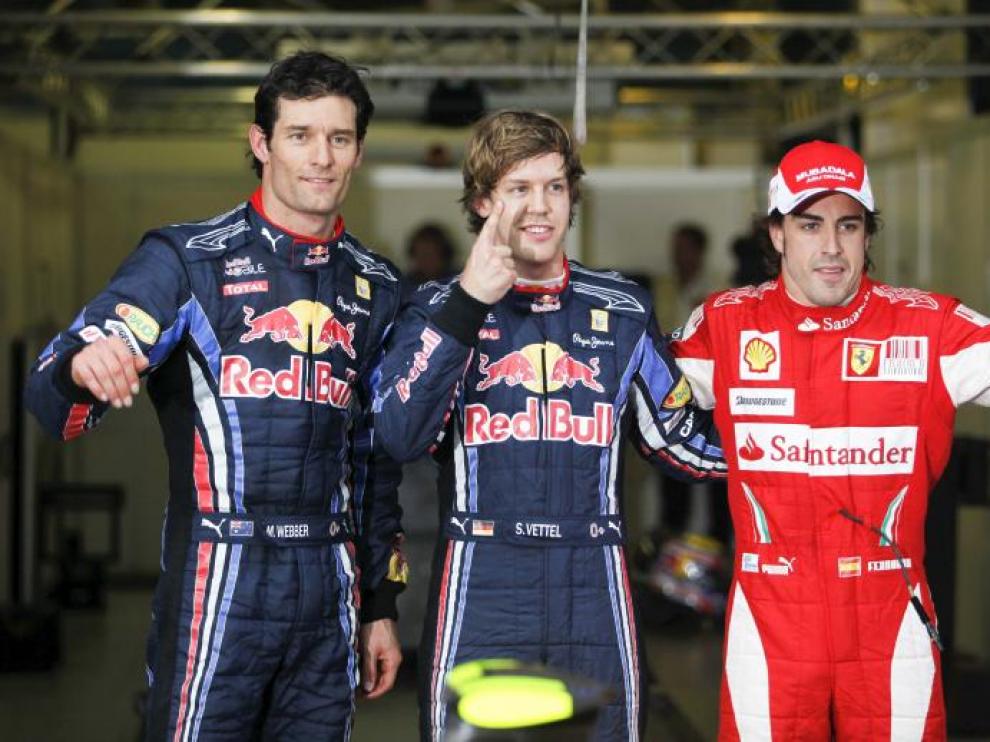 Fernando Alonso tuvo que luchar contra los pilotos de Red Bull, Sebastian Vettel y Mark Webber