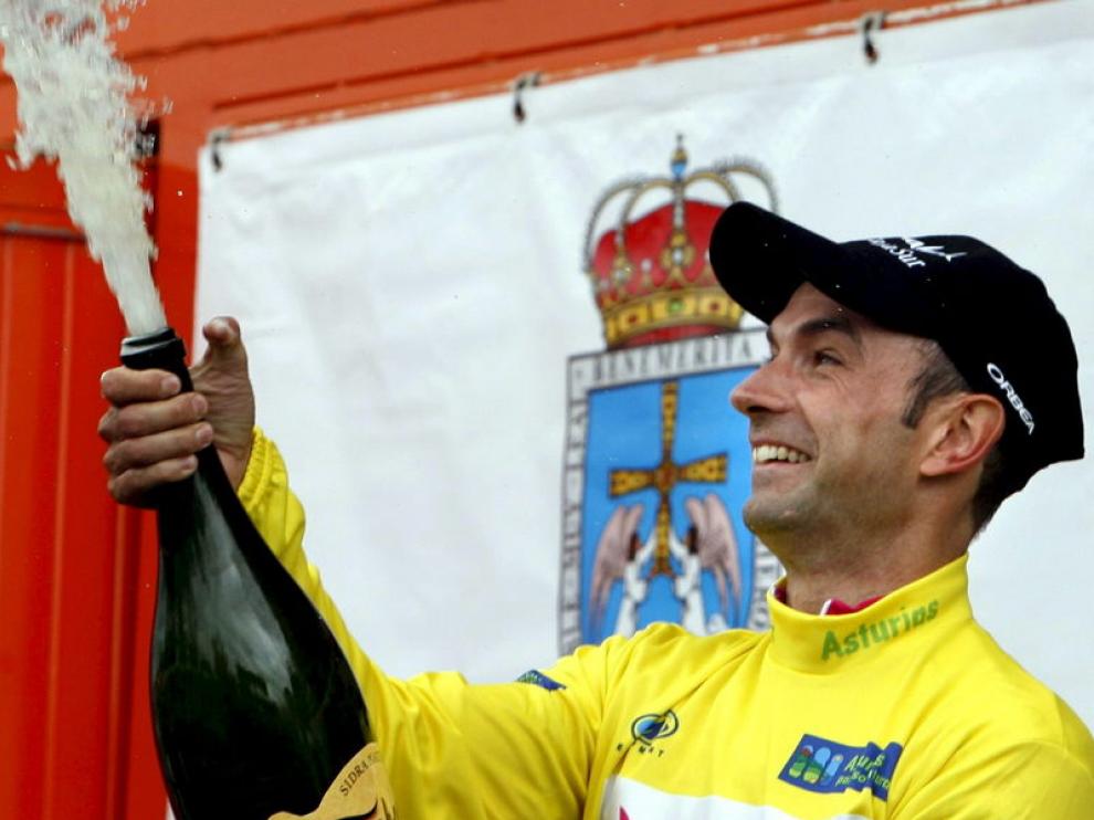 El ciclista aragonés descorcha el champán como líder