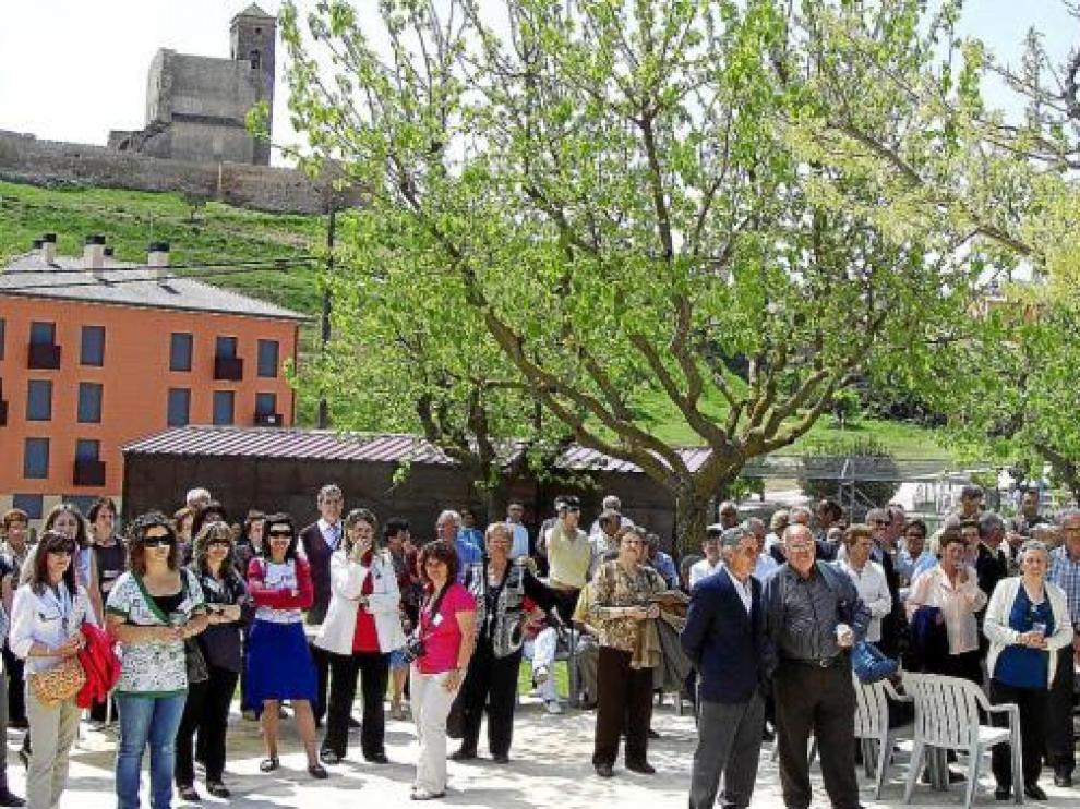 Participantes en el encuentro de mayores en la residencia de la Tercera Edad de Benabarre, imagen de archivo.