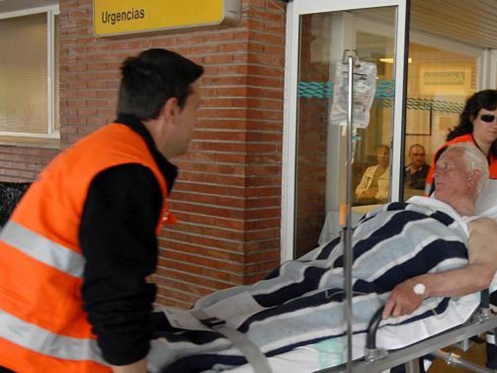 El anciano ingresó ayer en Urgencias del Obispo Polanco, donde se le realizaron pruebas médicas.