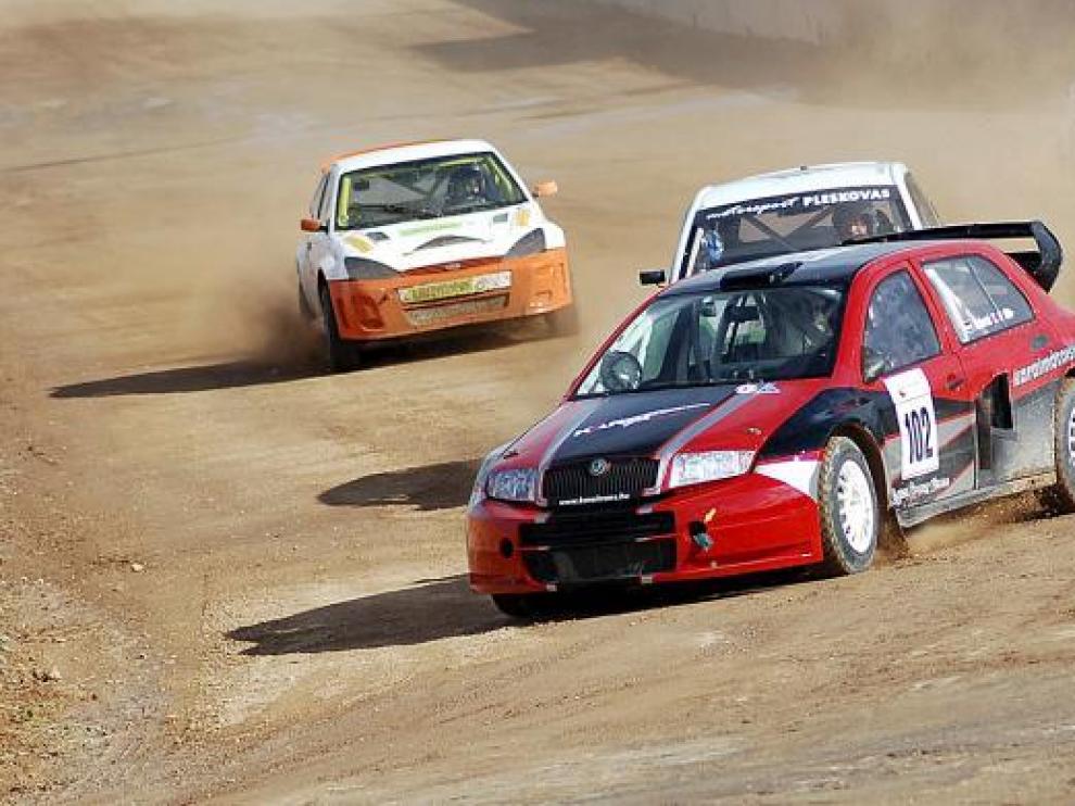 Un momento de una de las competiciones celebradas ayer en la Ciudad del Motor de Alcañiz.