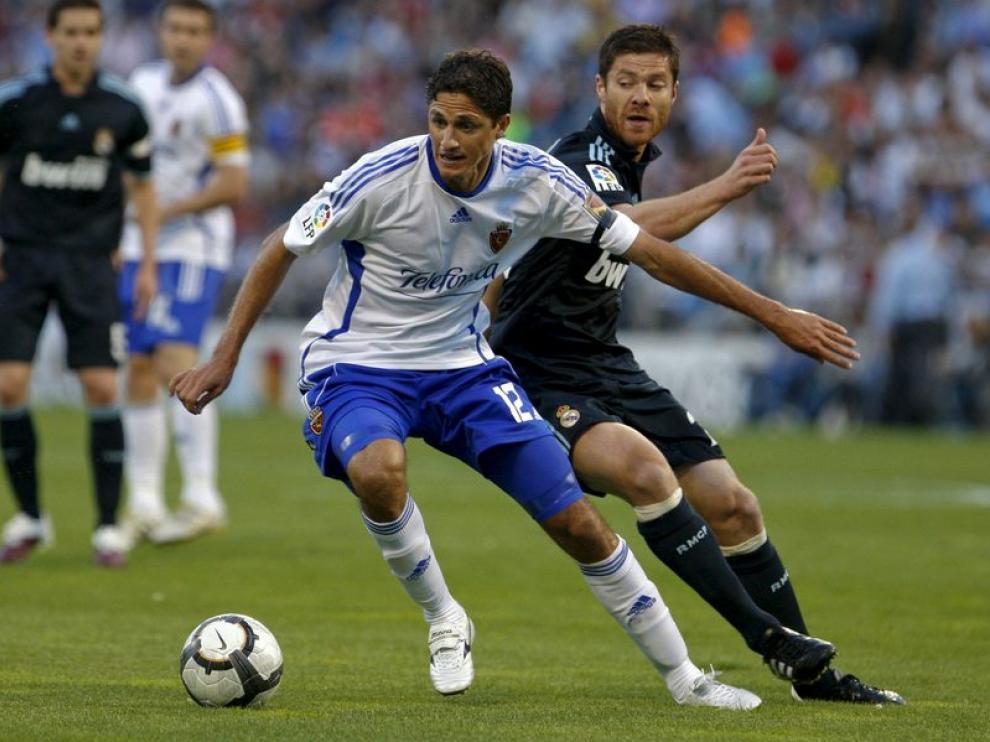 Edmilson durante el partido contra el Real Madrid
