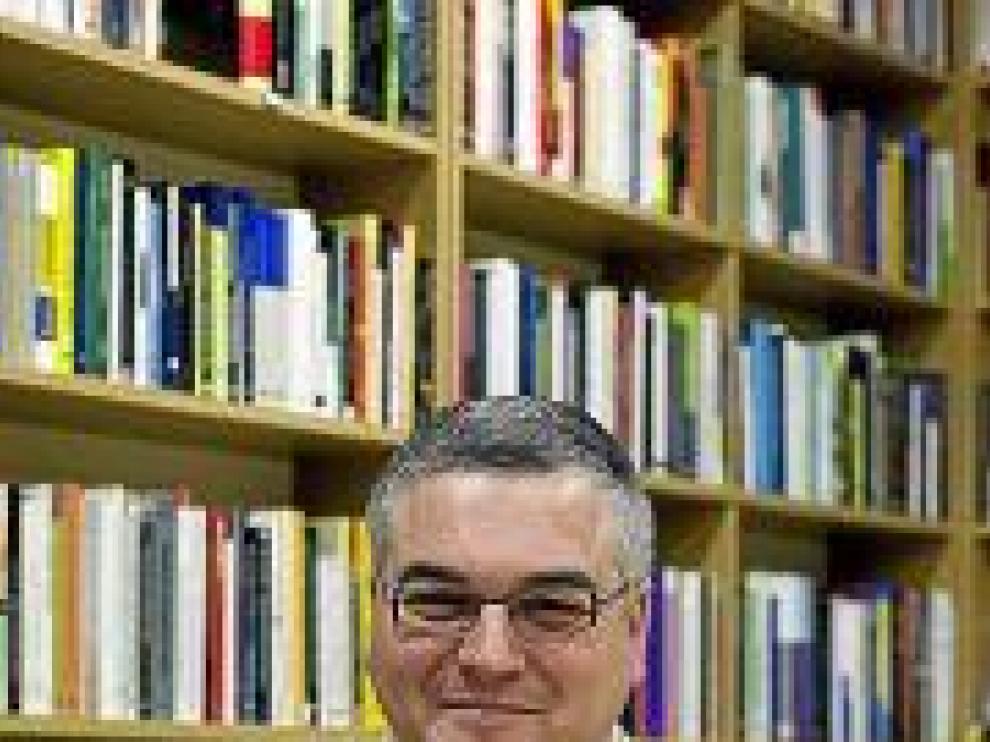 Mateo Aguirre: "Al refugiado se le da frecuentemente comida caducada"