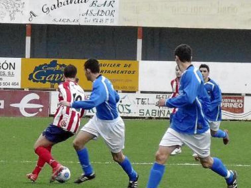 Imagen del encuentro Sabiñánigo-Mallén.