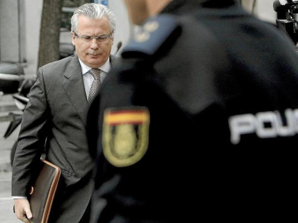 Garzón, ayer a su llegada al Tribunal Supremo para declarar sobre los pinchazos en prisión.