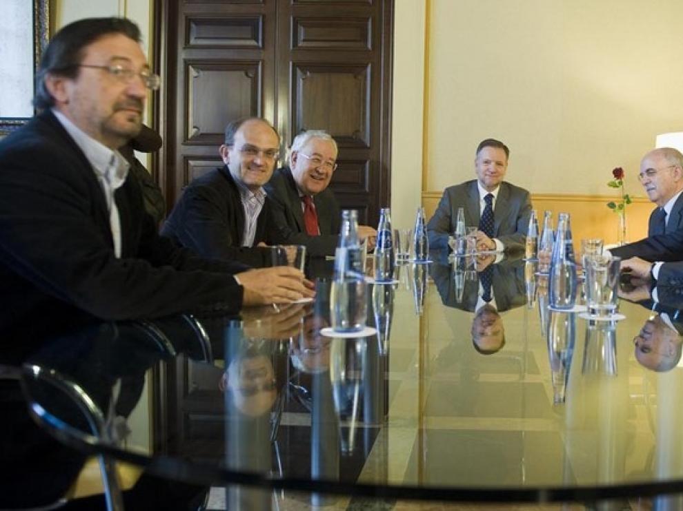 De izquierda a derecha: Buey, Lóriz, Biel, Iglesias, Larraz, Morte y López de Hita