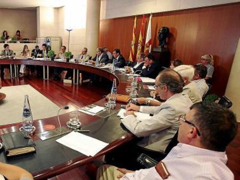 La corporación está compuesta por 25 diputados.