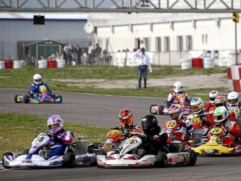 Los pilotos se juegan hoy el orden de salida para las carreras de mañana en Zuera.
