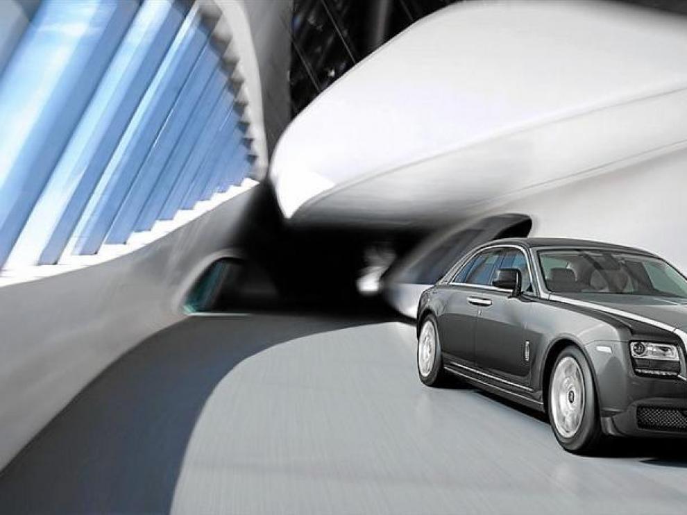La prestigiosa marca automovilística Rolls Roice utilizó el Pabellón Puente para promocionar su modelo Ghost