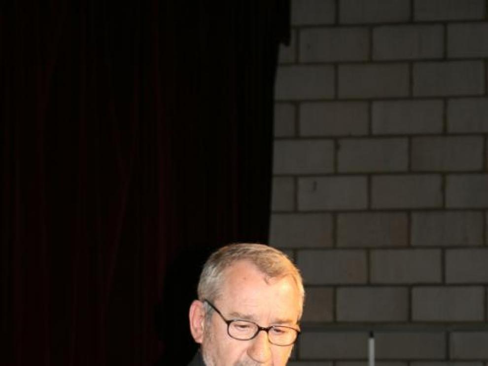 José Sacristán, tras recoger su premio, ayer, en La Almunia.
