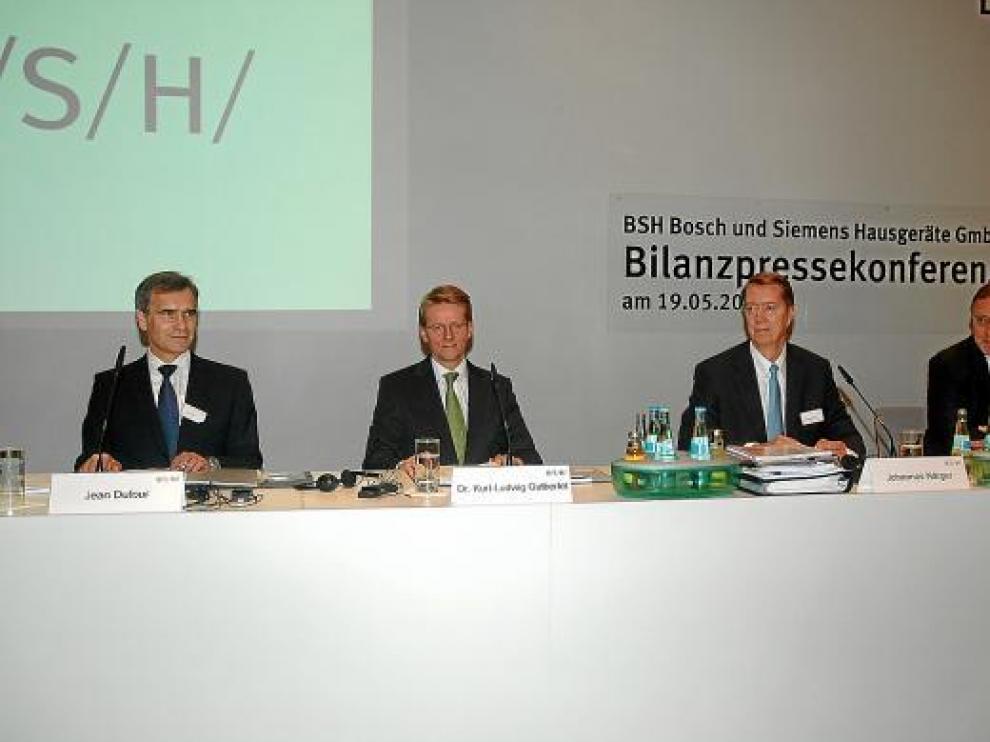 Jean Dufour, Kurt-Ludwig Gutberlet, Johannes Närger y Winfried Seitz, del Consejo de BSH, ayer.