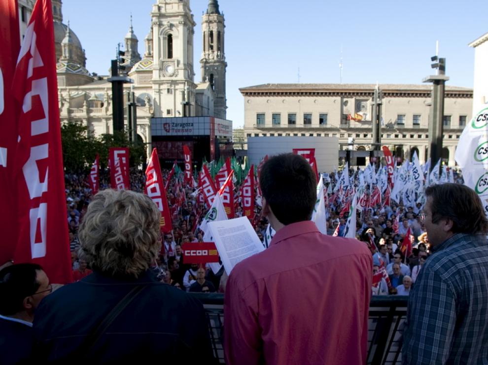 Un momento de la lectura del manifiesto en Zaragoza.