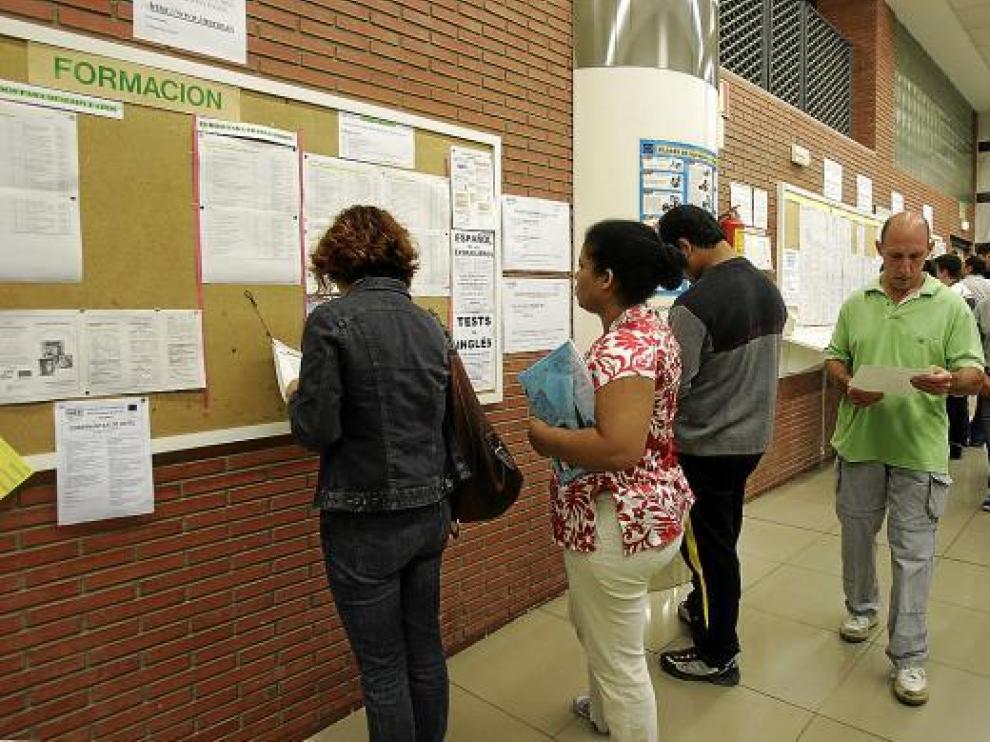 Imagen de archivo de una oficina de empleo de Zaragoza.