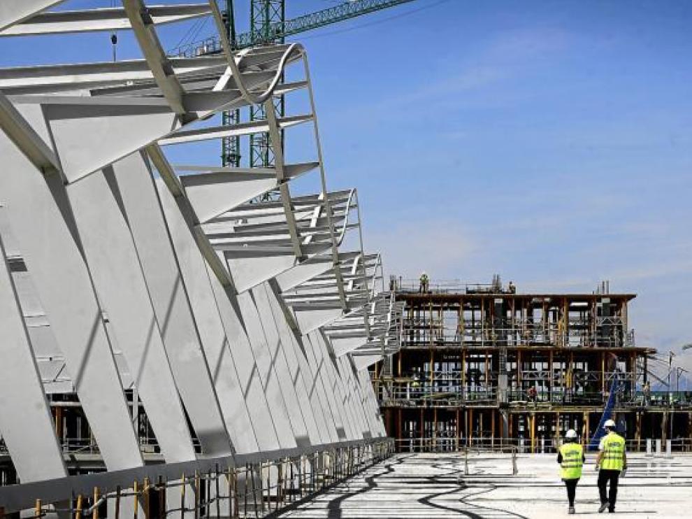 Obras de construcción de las instalaciones del complejo Puerto Venecia.