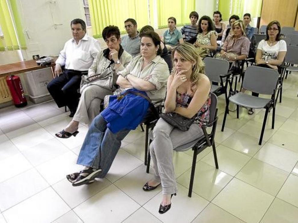 Trabajadores de Viajes Marsans, en la asamblea celebrada ayer en la sede de UGT Aragón.