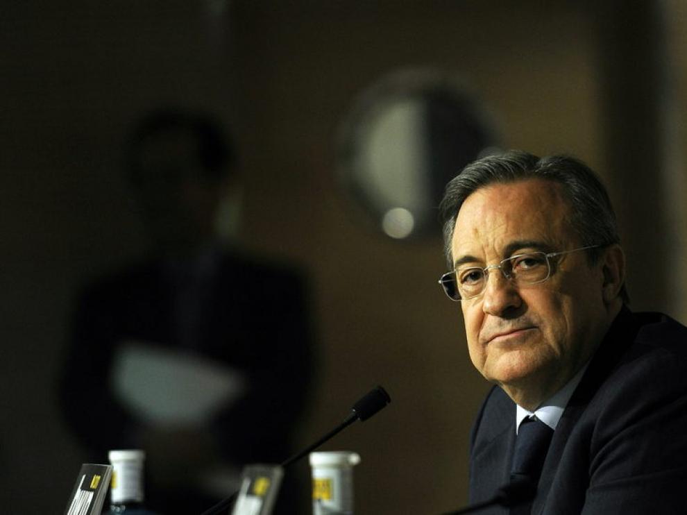 Florentino Pérez en la rueda de prensa en la que comunicó el cambio de entrenador