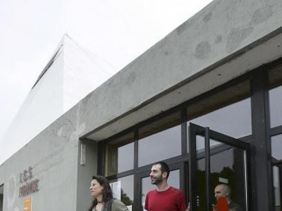 A las puertas del IES Pirámide, que rechaza el plan 'Escuela 2.0'.