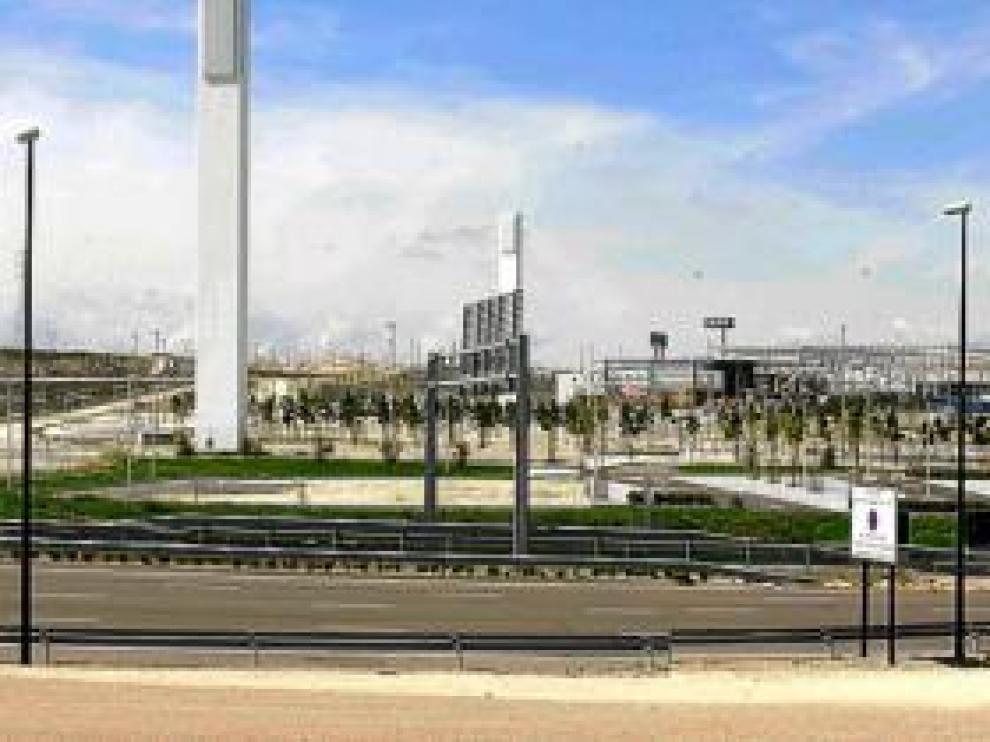Panorámica de las obras de construcción de la galería comercial de Puerto Venecia.