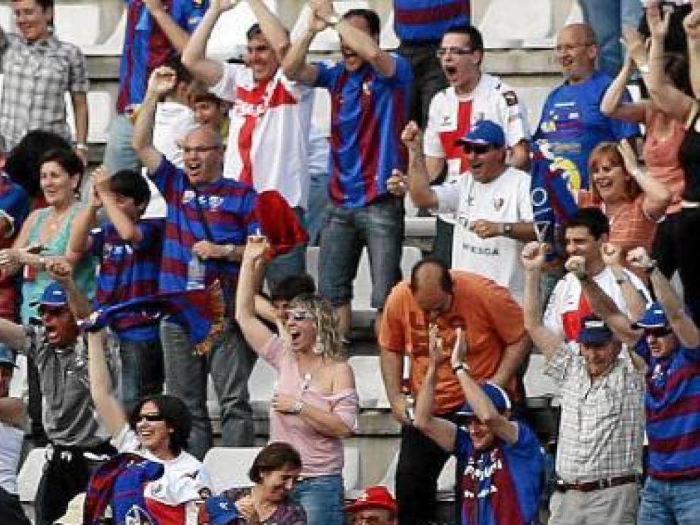 La hinchada oscense, hace dos semanas en Castellón.