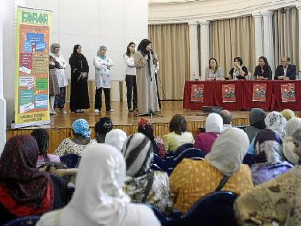 Los diplomas se entregaron en el colegio Joaquín Costa.