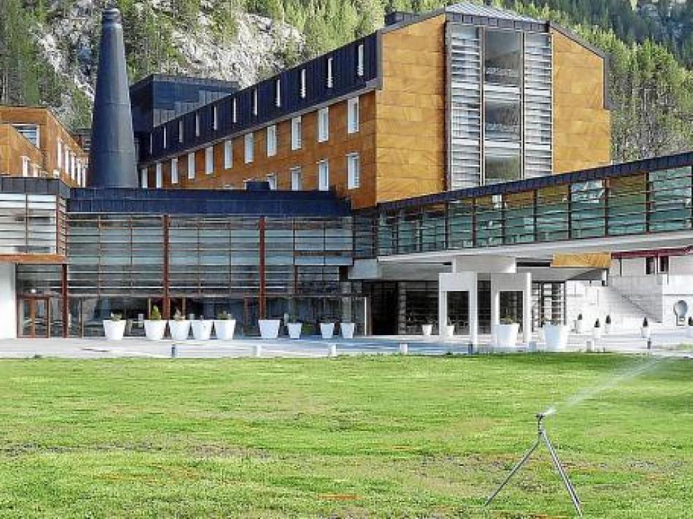 El balneario trabaja ya en la adecuación del entorno para reabrir el viernes.