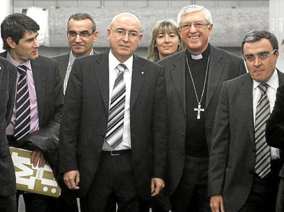 El obispo de Lérida, junto al resto de miembros del Consorcio del Museo tras un plenario de este órgano.