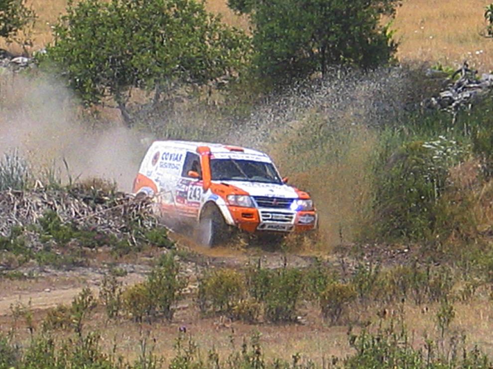 El Mitsubishi del equipo Coviar Raid.