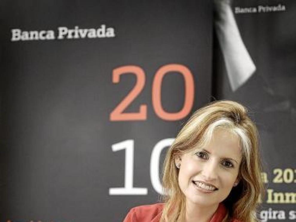 Inma Shara, ayer, en un camerino del Auditorio de Zaragoza.