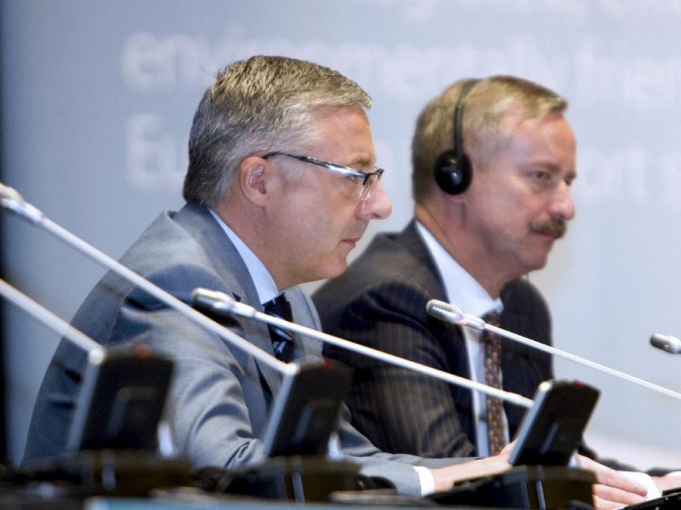 El ministro de Fomento, José Balnco, durante la reunión en Zaragoza