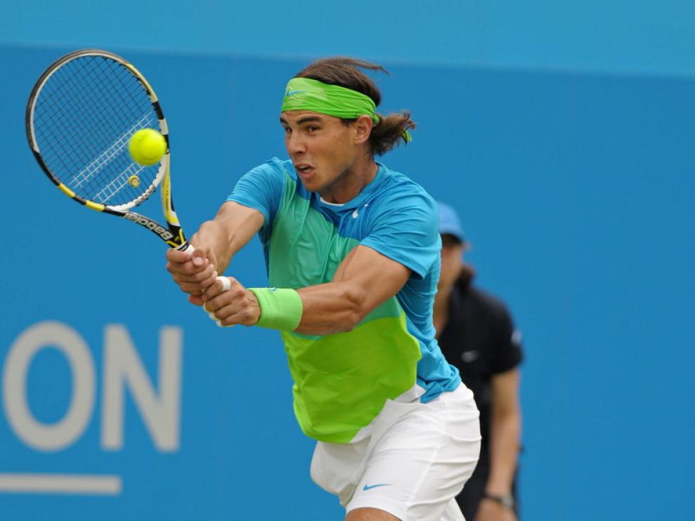 Nadal disputa una bola.