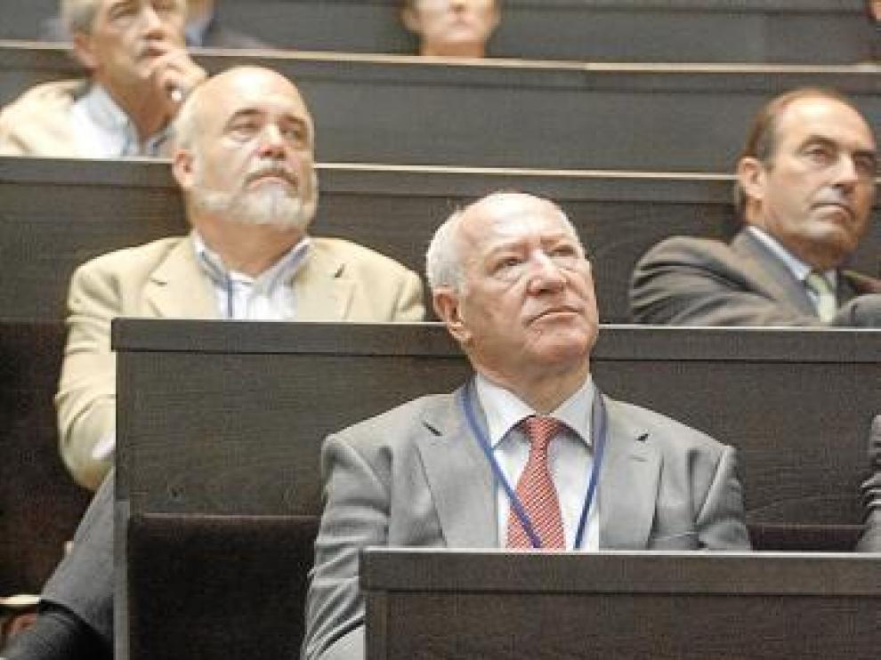 Eiras -primer término- en una de las charlas del congreso.