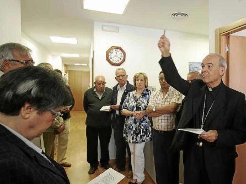 El obispo de Barbastro-Monzón bendijo las nuevas instalaciones.