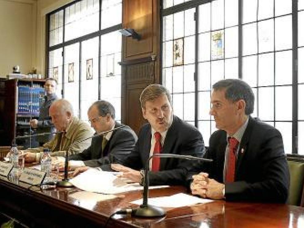 Representantes de la nueva junta rectora de la Agrupación.