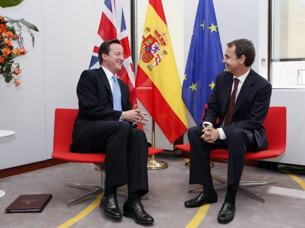 Zapatero y Cameron se reunen