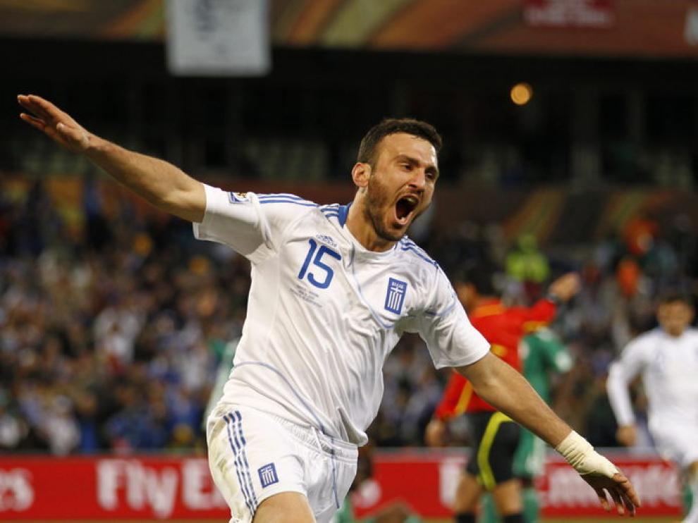 Torosidis celebra el segundo gol.
