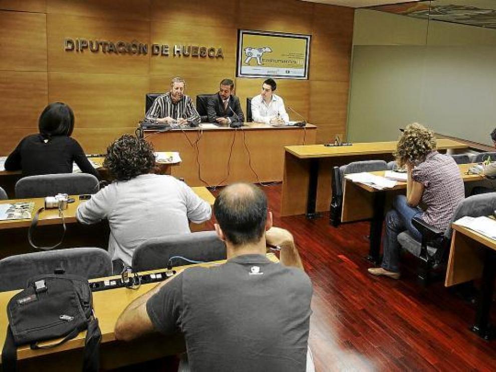 De izquierda a derecha, Marcén, Lasierra y Franco, en la presentación del festival, ayer en Huesca.