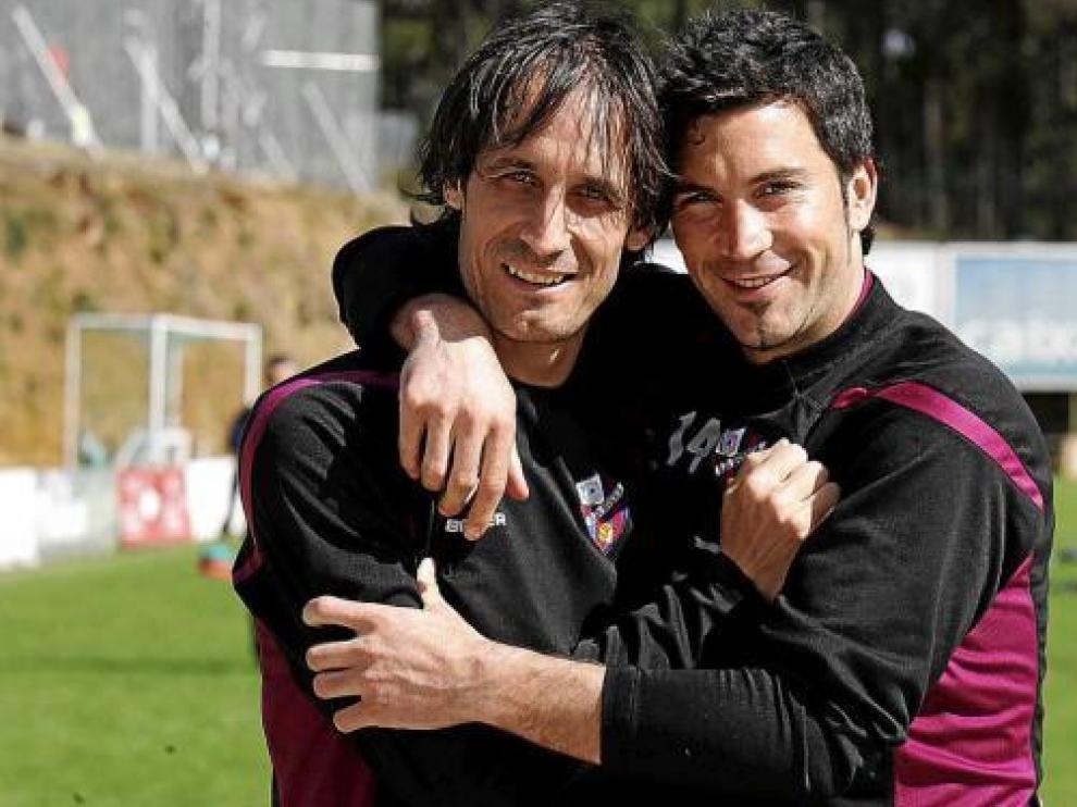 Rodri y Sorribas, abrazados en A Madroa. Fue el último partido del zufariense de azulgrana.