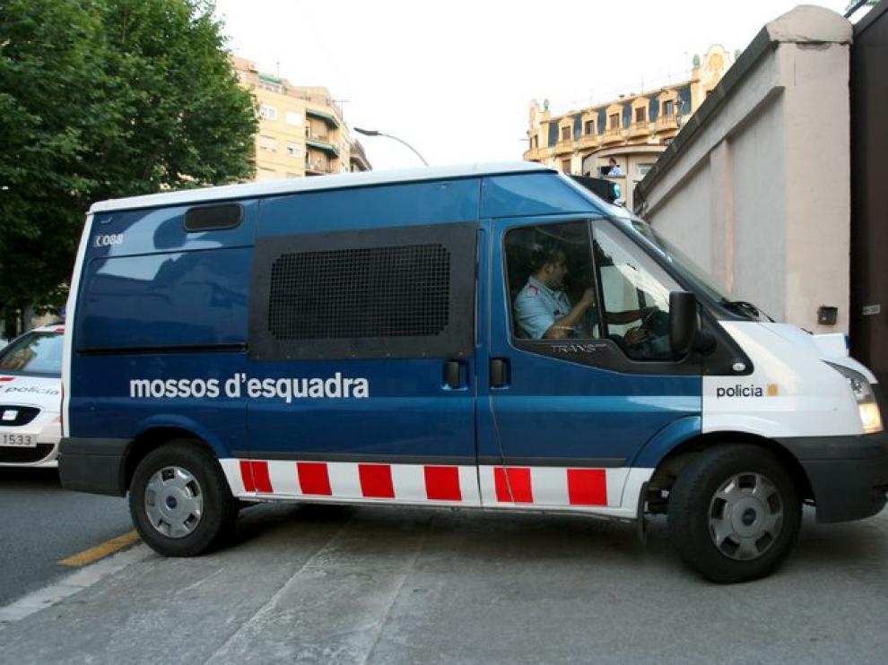 Un furgón policial traslada a Millet y Montull