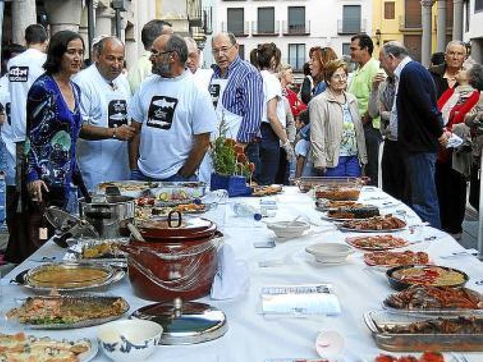Platos preparados con trucha para el concurso culinario.