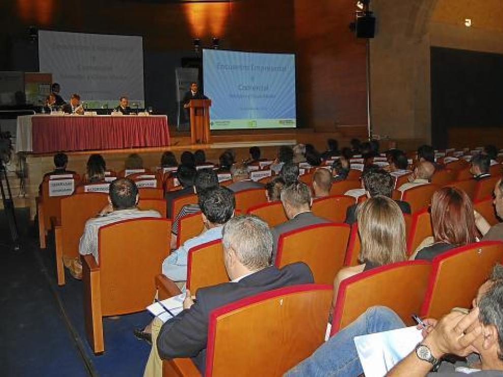 Los empresarios siguieron con interés las intervenciones de Arturo Aliaga y Javier Eslava.