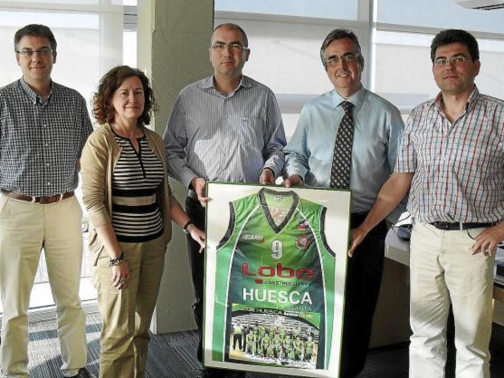 La directiva del Peñas se reunió el pasado lunes con Construcciones Lobe en Zaragoza.