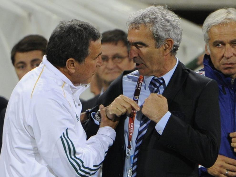 Los dos seleccionadores, discutiendo.